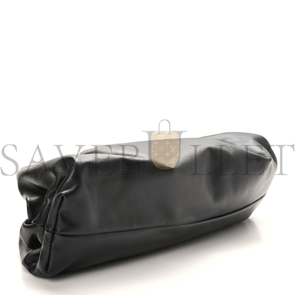 BOTTEGA VENETA SMOOTH BUTTER CALF THE POUCH OVERSIZED CLUTCH BLACK (38*18*8cm)